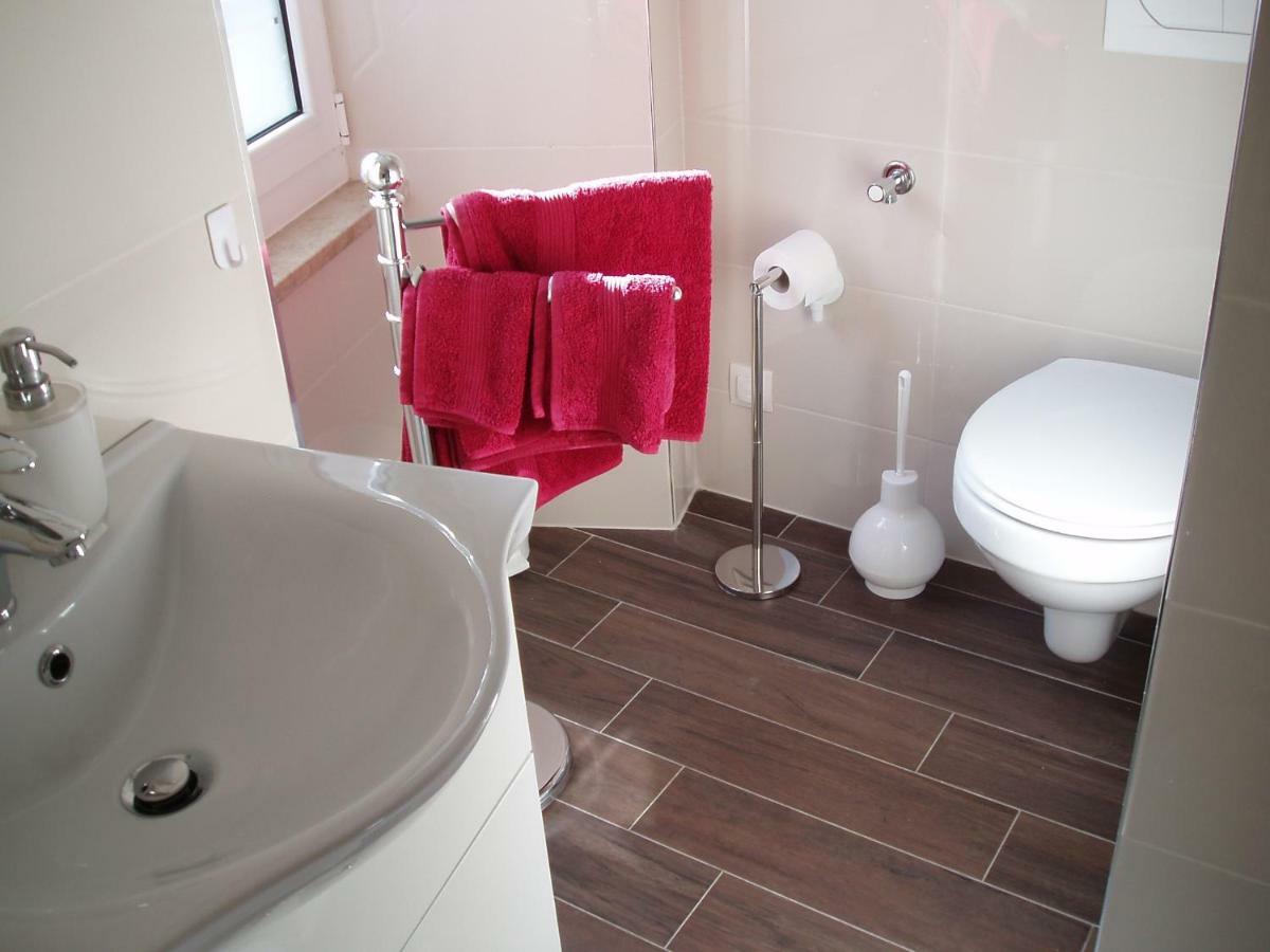 Apartment Oaza ロヴィニ エクステリア 写真