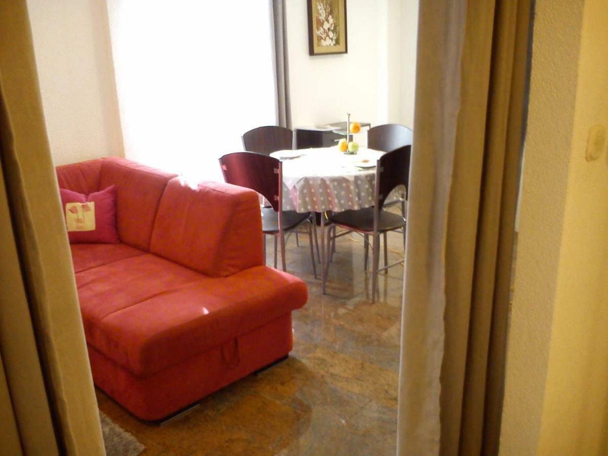 Apartment Oaza ロヴィニ エクステリア 写真