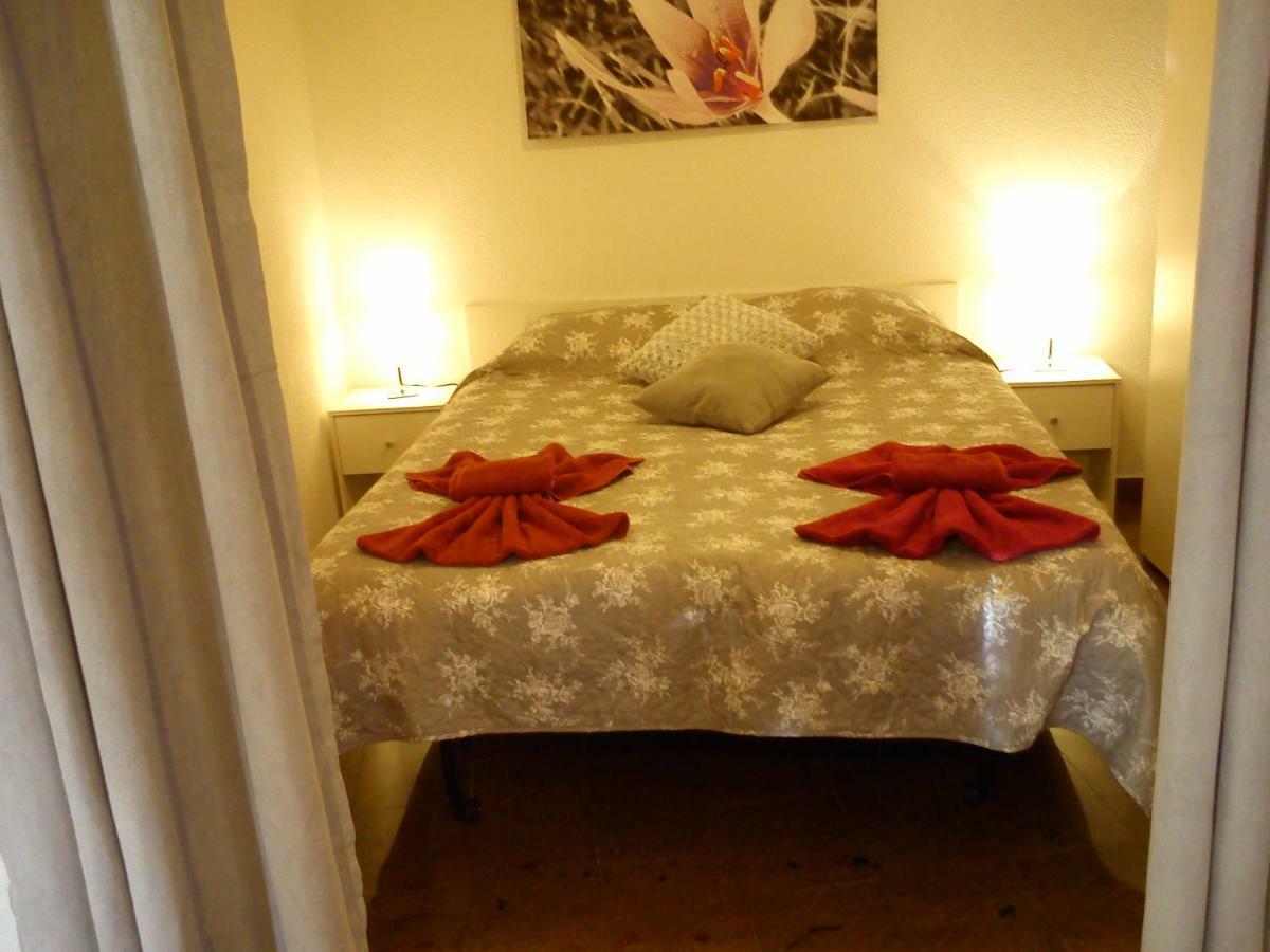 Apartment Oaza ロヴィニ エクステリア 写真